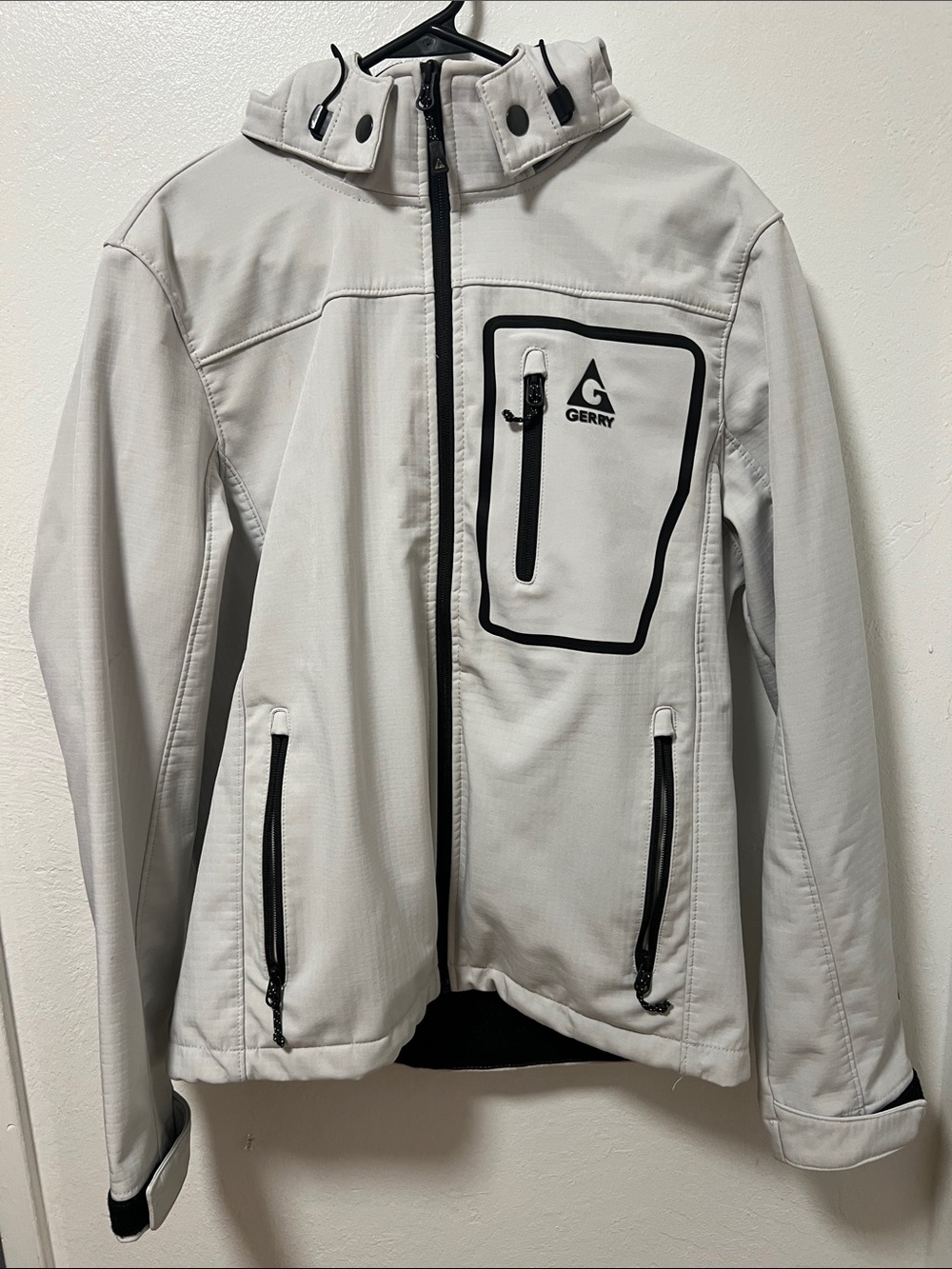 Gerry Weber Men's Light Gray Softshell Hooded Performance Jacket